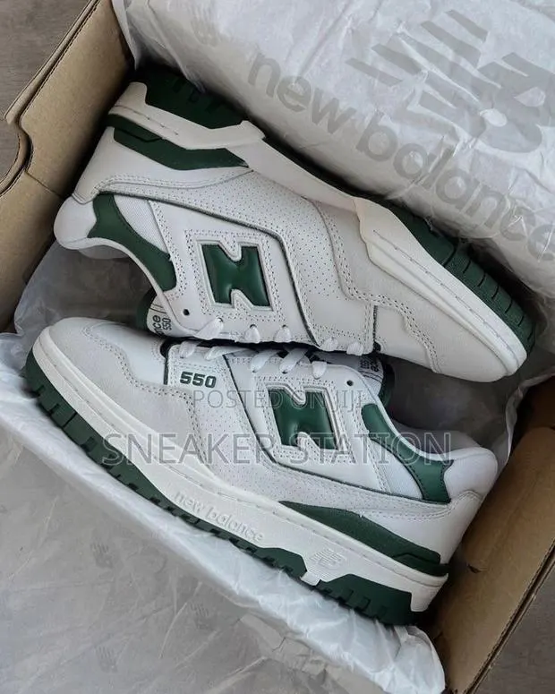 New Balance 530 White/Green Available · Photo 1