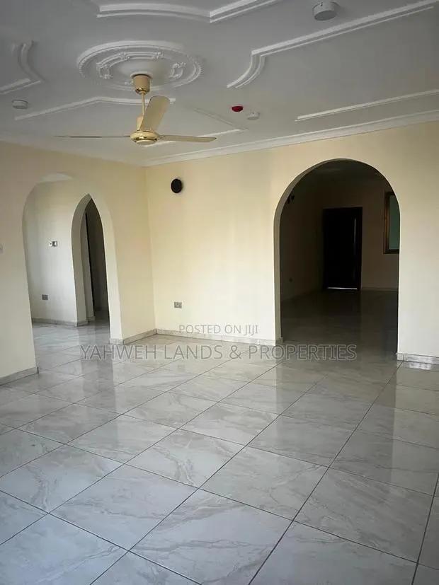 4bdrm House in Borteyman, Baatsona Total for rent · Photo 1