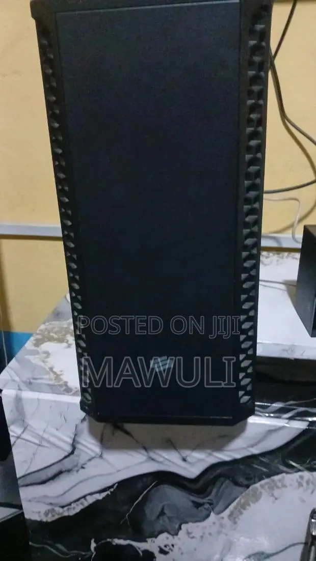 Desktop Computer 8GB Intel Core i7 HDD 1T · Photo 1