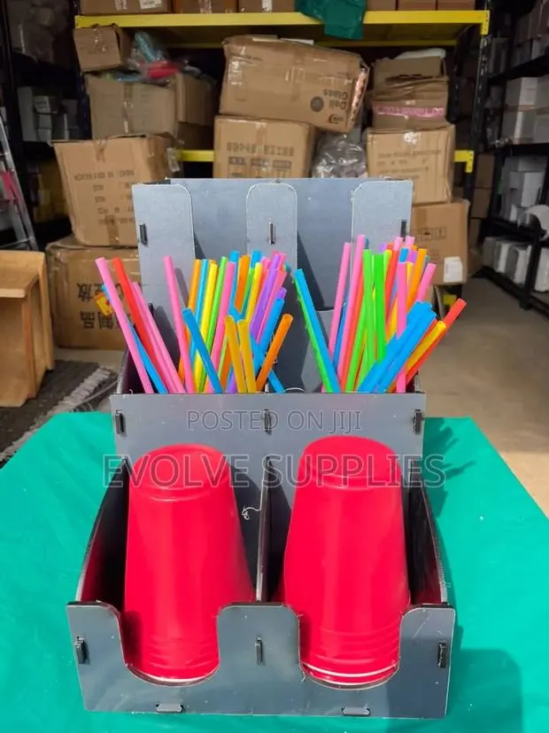 2 in 1 Cup and Straw Holder · Photo 1