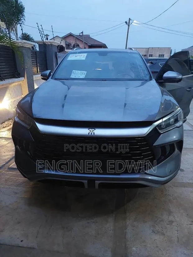 BYD Song Pro DM-i 2024 Gray · Photo 1