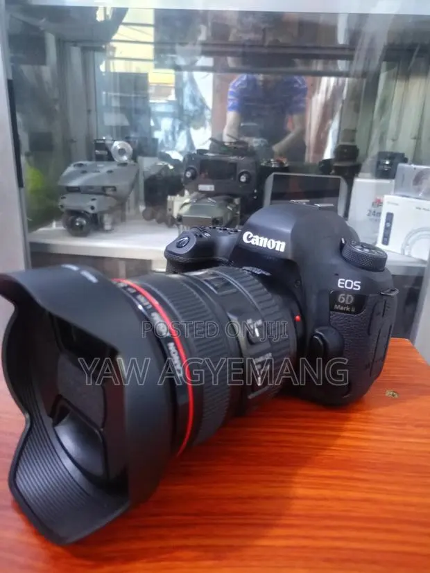 Canon 6D Mark Ii With 24 to 105 Lens · Photo 1