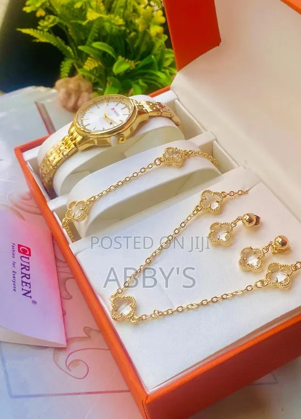 Best Gift Set Quality 5 in 1 Curren Clover Jewelry Set · Photo 1