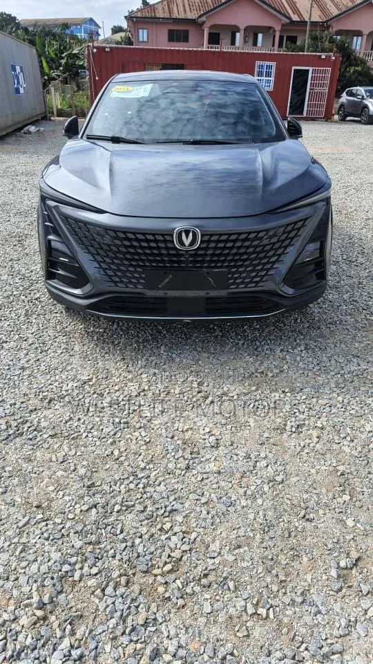 Changan UNI-T 1.5 FWD 2021 Gray · Photo 1