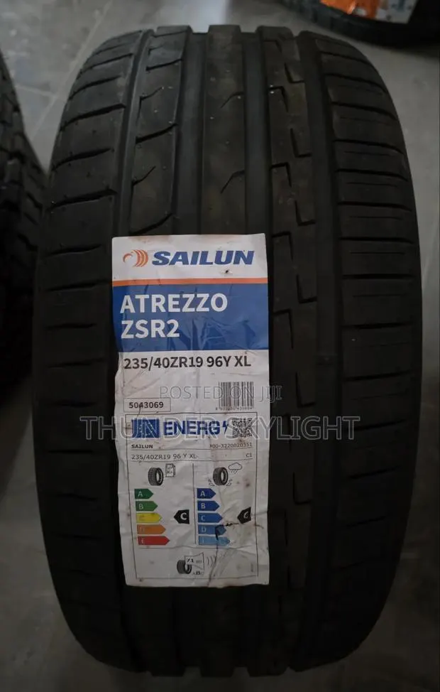 235/40zr19 Sailun Atrezzo Zsr2 96y Xl Uhp Tyre · Photo 1