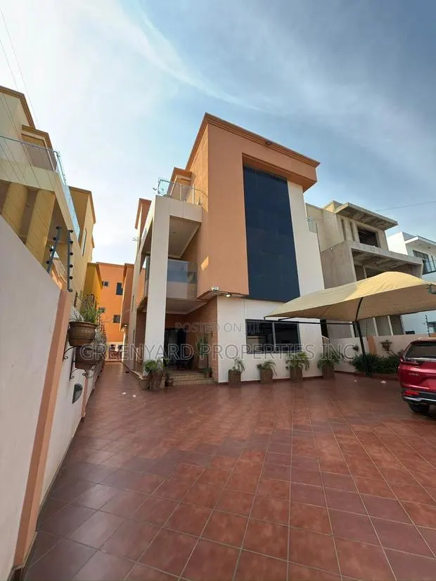 Furnished 5bdrm House in Adjiringanor, East Legon for rent · Photo 1