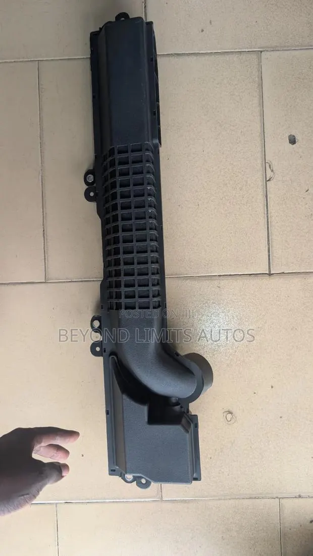 Toyota Corolla 2020,2021,2022 Air Cleaner/ Air Resonator · Photo 1