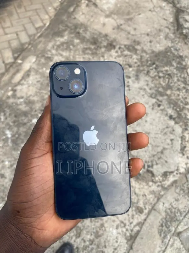 Apple iPhone 13 128 GB · Photo 1