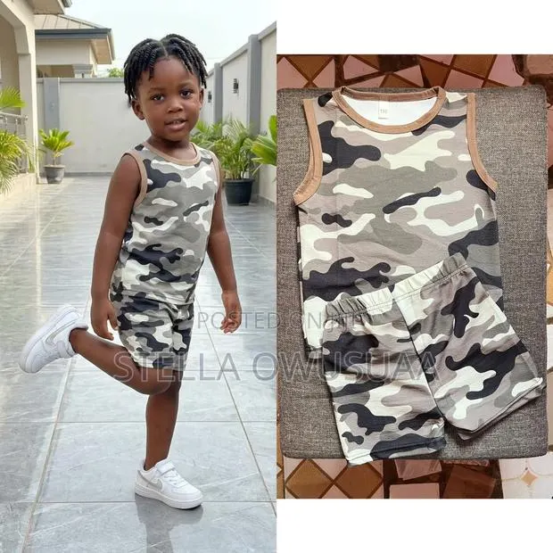 Kids Clothes · Photo 1