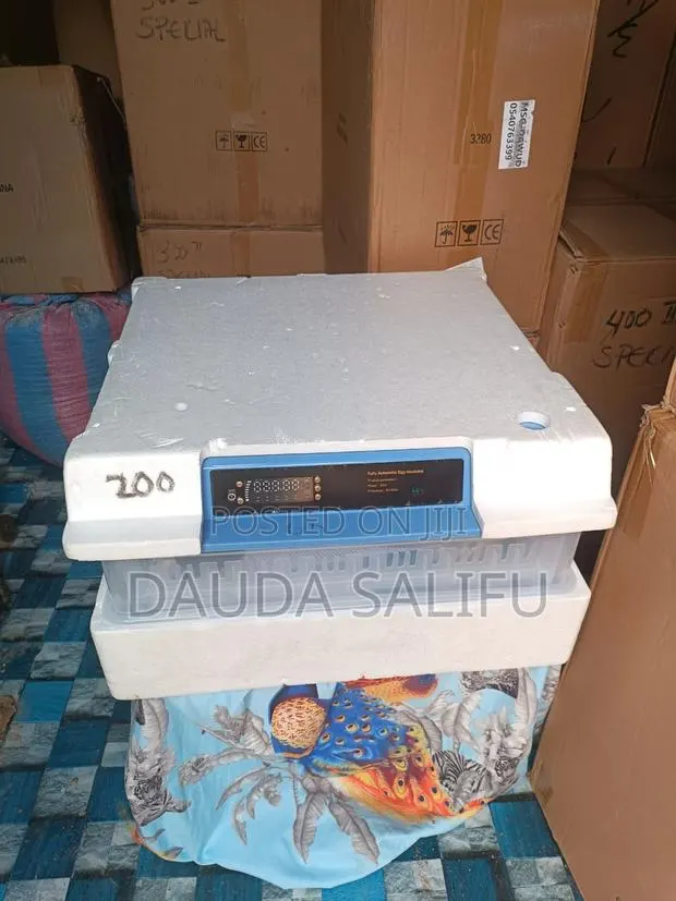200 Egg Incubator · Photo 2