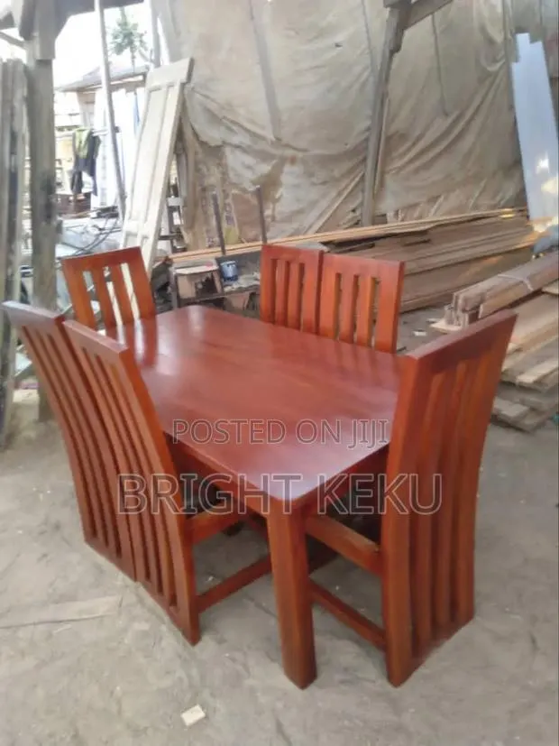 Dining Table Set Quality · Photo 1