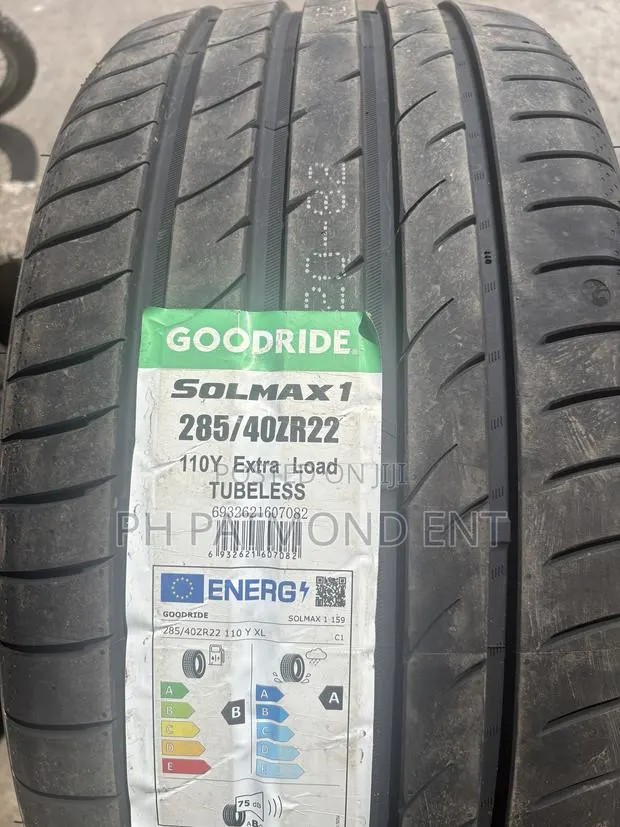 285/40r22 Goodride Solid Car Tyres · Photo 1