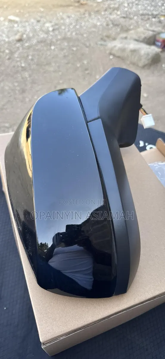 Toyota Corolla Cross 2023 No Light/ Lamp / Without Lights · Photo 1