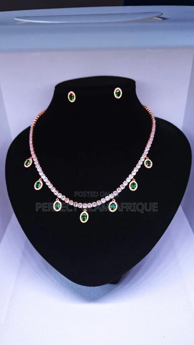 Necklace - Bracelet - Earring Jewelry Set · Photo 1