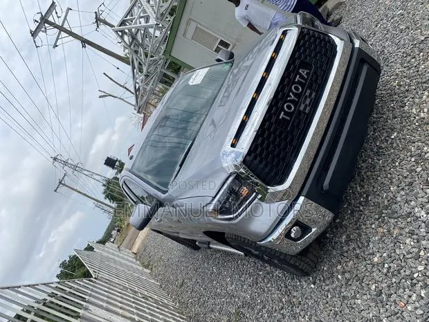 Toyota Tundra 2018 Silver