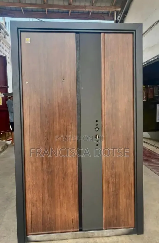 One and Half Steel Smooth Door and Accessories · Photo 1