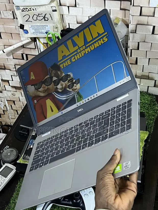 Laptop Dell Inspiron 15 5593 8GB Intel Core i7 HDD 1T · Photo 1