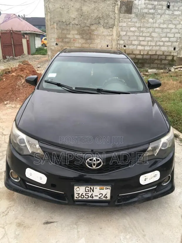 Toyota Camry 2014 Black · Photo 1