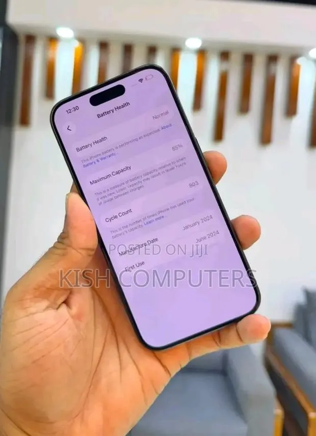 New Apple iPhone 15 Pro 128 GB Black · Photo 1