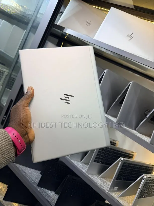 Laptop HP EliteBook 745 G6 16GB AMD Ryzen 5 SSD 256GB · Photo 1