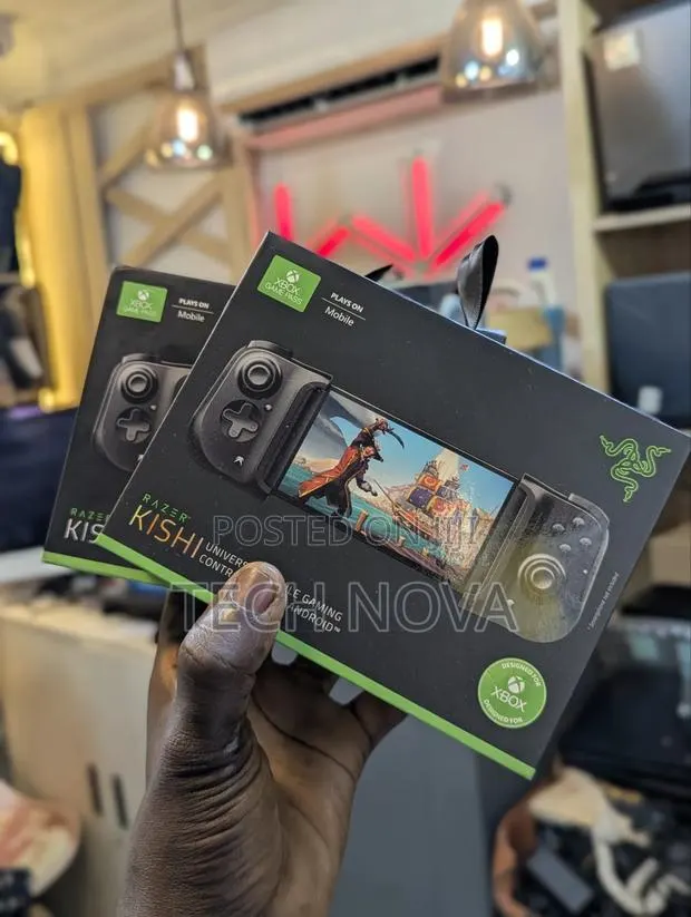 Razer Kishi Mobile Game Controller for Android USB-C Phone Controller · Photo 1