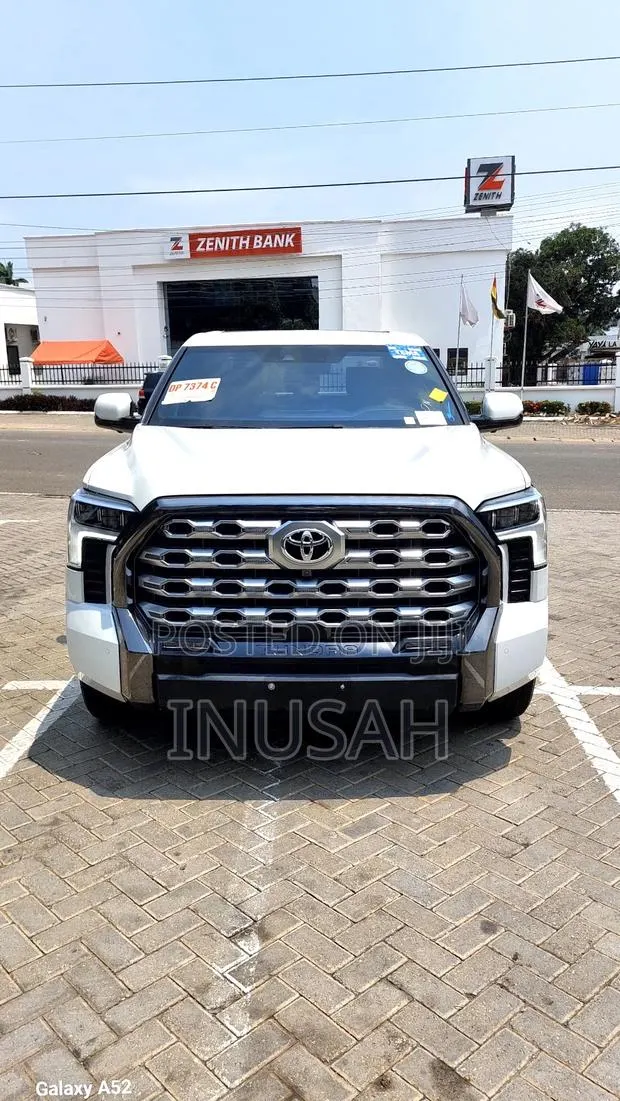 Toyota Tundra Platinum 2022 White · Photo 1