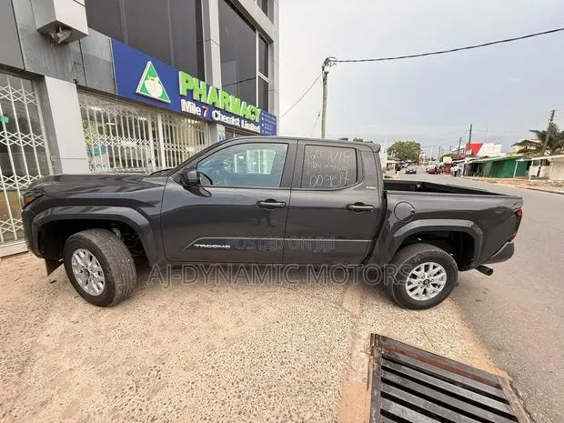 Toyota Tacoma SR5 Double Cab 6' Bed AT 2024 Burgundy · Photo 1