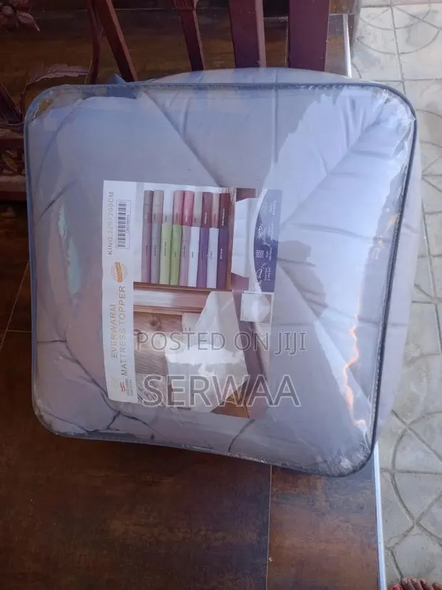 King Size Bed Topper · Photo 1