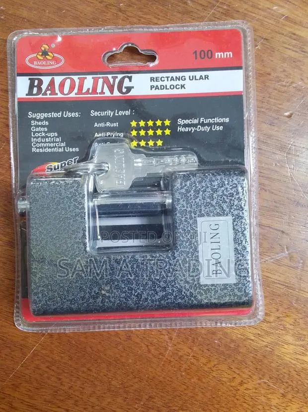 100mm Rectangular Padlock · Photo 1