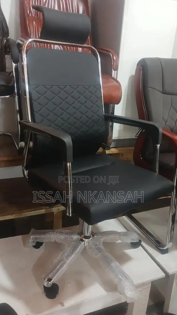 Leatherette High Back Office Chairs · Photo 1