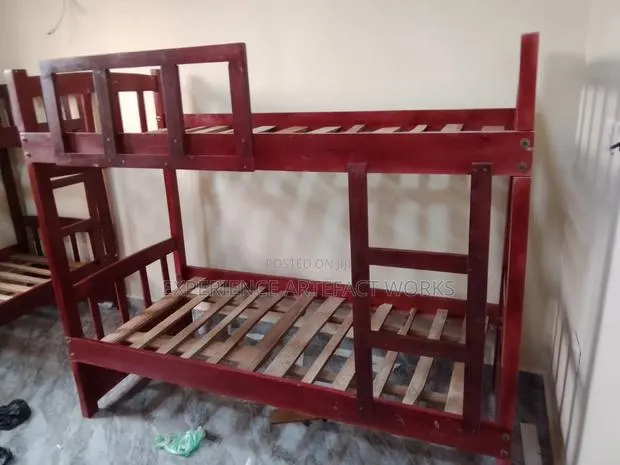 Bolt and Nut Bunk Bed · Photo 1
