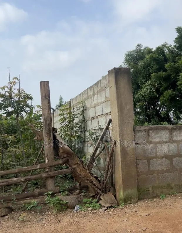 Title Plot 100ft on the Road and 70ft Inside at Lakeside Busines Centr · Photo 1