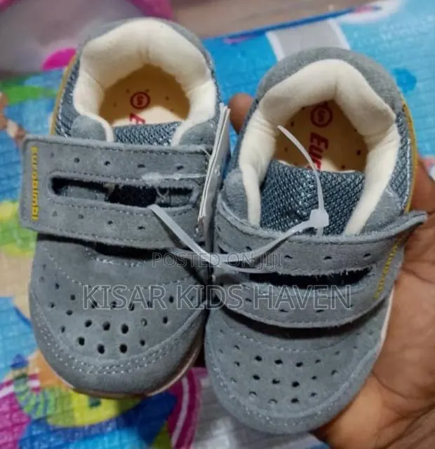 Kids Nice Shoe Size 6months to 1 Half Year · Photo 1