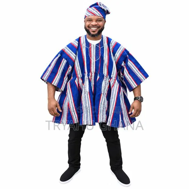 Modern Fit Batakari Smock for Young Men · Photo 1