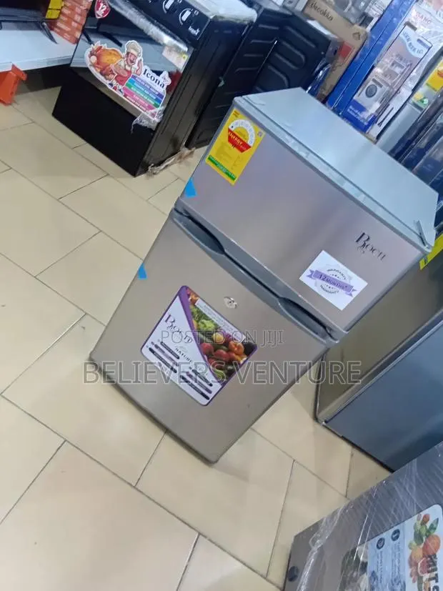 Roch Mini Refrigerator With Fast Cooling Technology · Photo 1