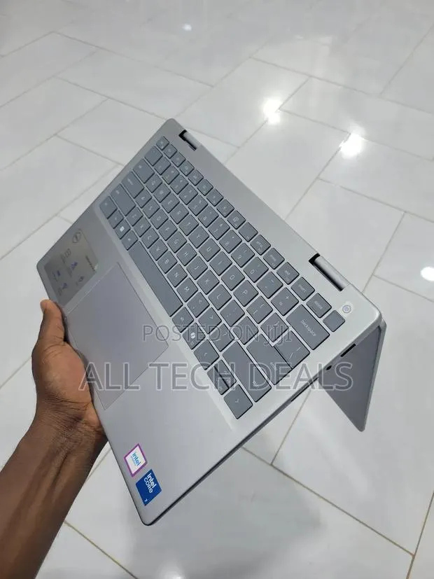 Laptop Dell Inspiron 14 16GB Intel Core 7 SSD 512GB · Photo 3