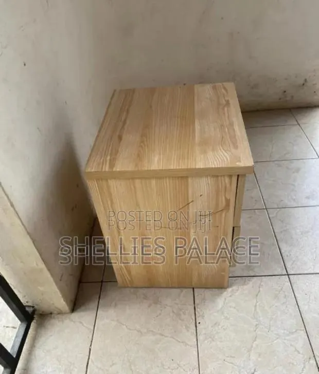 Slightly Used Mini Mobile Side Drawer · Photo 4