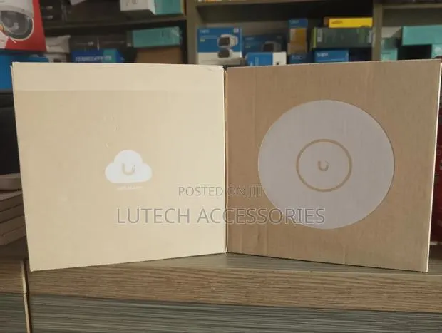 Ubiquiti Unifi U7 Lite · Photo 1