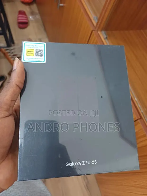New Samsung Galaxy Z Fold 5 512 GB Blue · Photo 1