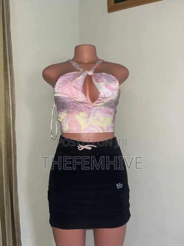 Black Tennis Skirt Thrift · Photo 1