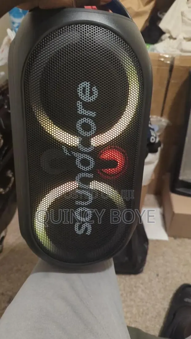 Bluetooth Speaker · Photo 1