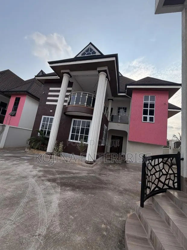 Furnished 6bdrm Mansion in Santasi-Oteng, Kumasi Metropolitan for sale · Photo 1
