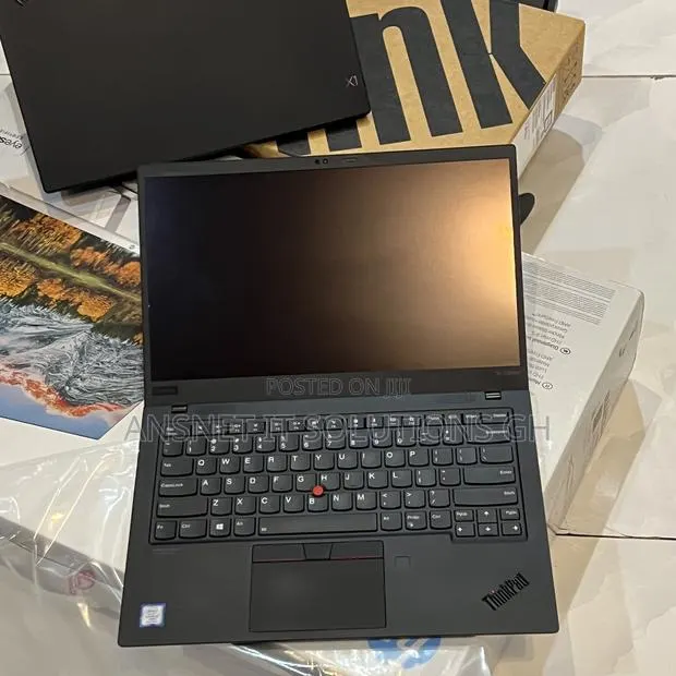 New Laptop Lenovo ThinkPad X1 Carbon 16GB Intel Core i5 SSD 256GB · Photo 1