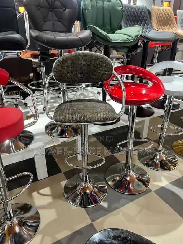 Modern Salon / Bar Chair · Photo 1