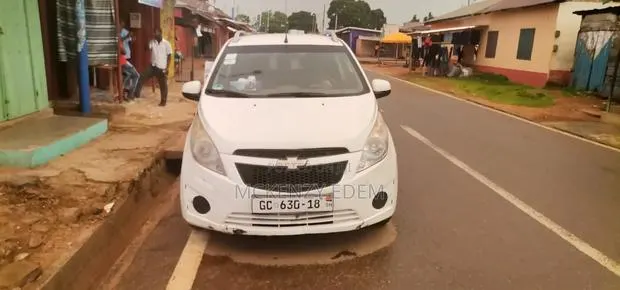 Chevrolet Spark 2014 White · Photo 1