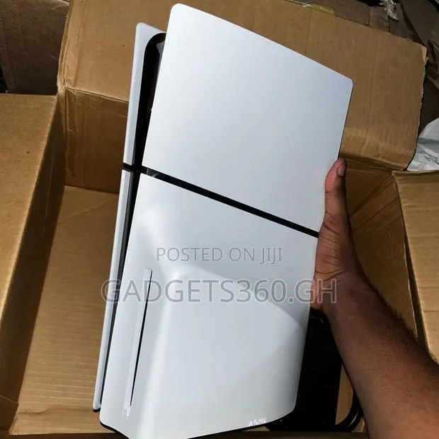 Sony Playstation 5 Slim Standard (1tb + Loaded Games) · Photo 1