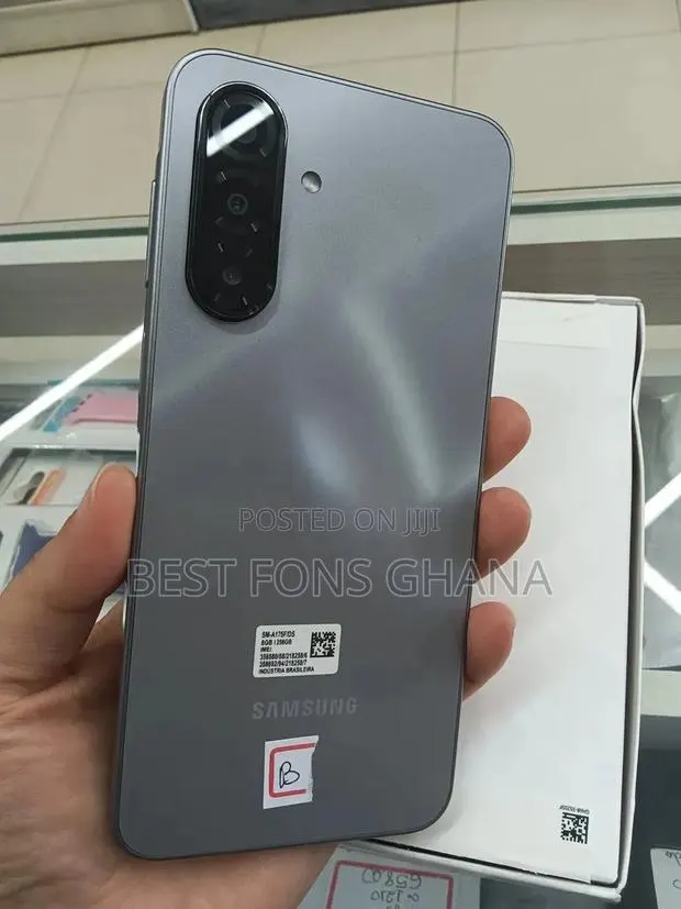 New Samsung Galaxy A17 128 GB · Photo 3