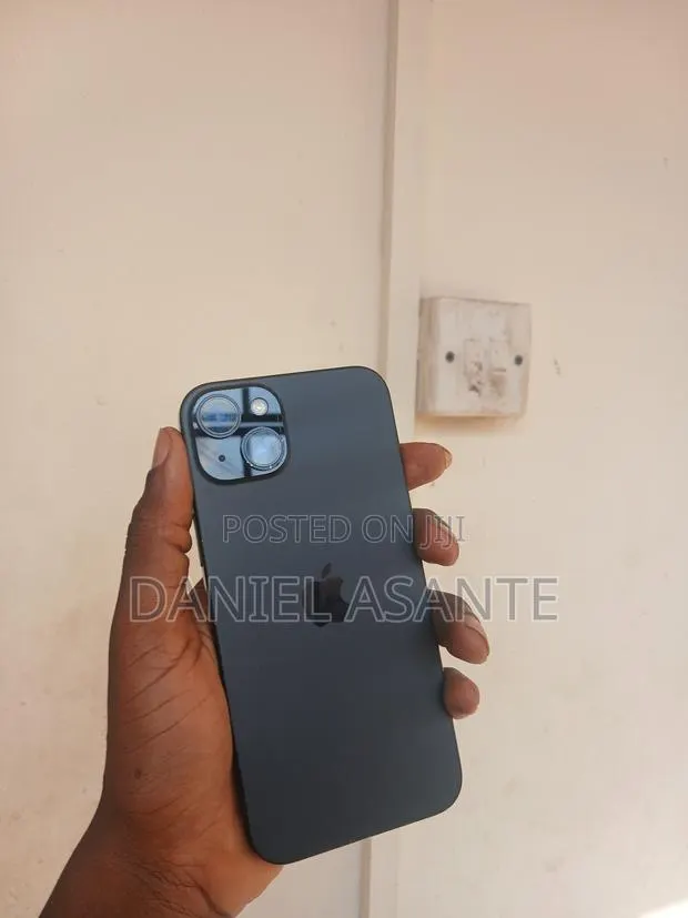 Apple iPhone 15 Plus 128 GB Black · Photo 1