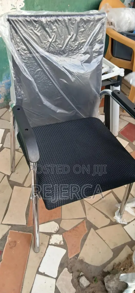 Visitors Chair · Photo 1