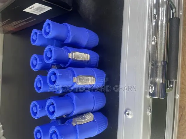 Ten-Pack of Powercons · Photo 2
